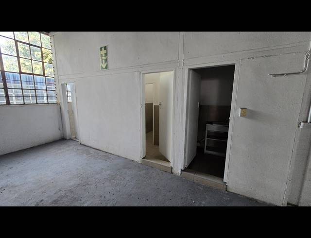 1,458M² WAREHOUSE TO LET IN ISANDO